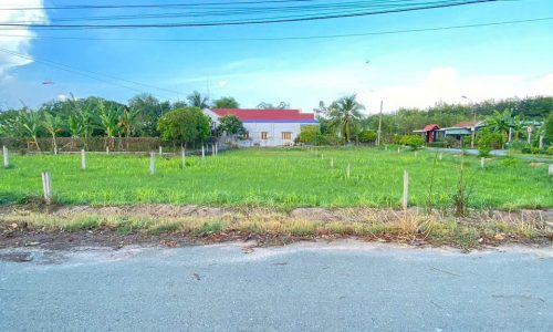 Cần bán gấp lô đất mặt tiền đường Trương Thị Kiên, Thái Mỹ, 100m2 full thổ cư,SHR